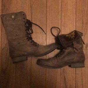 Gorgeous Steve Madden boots